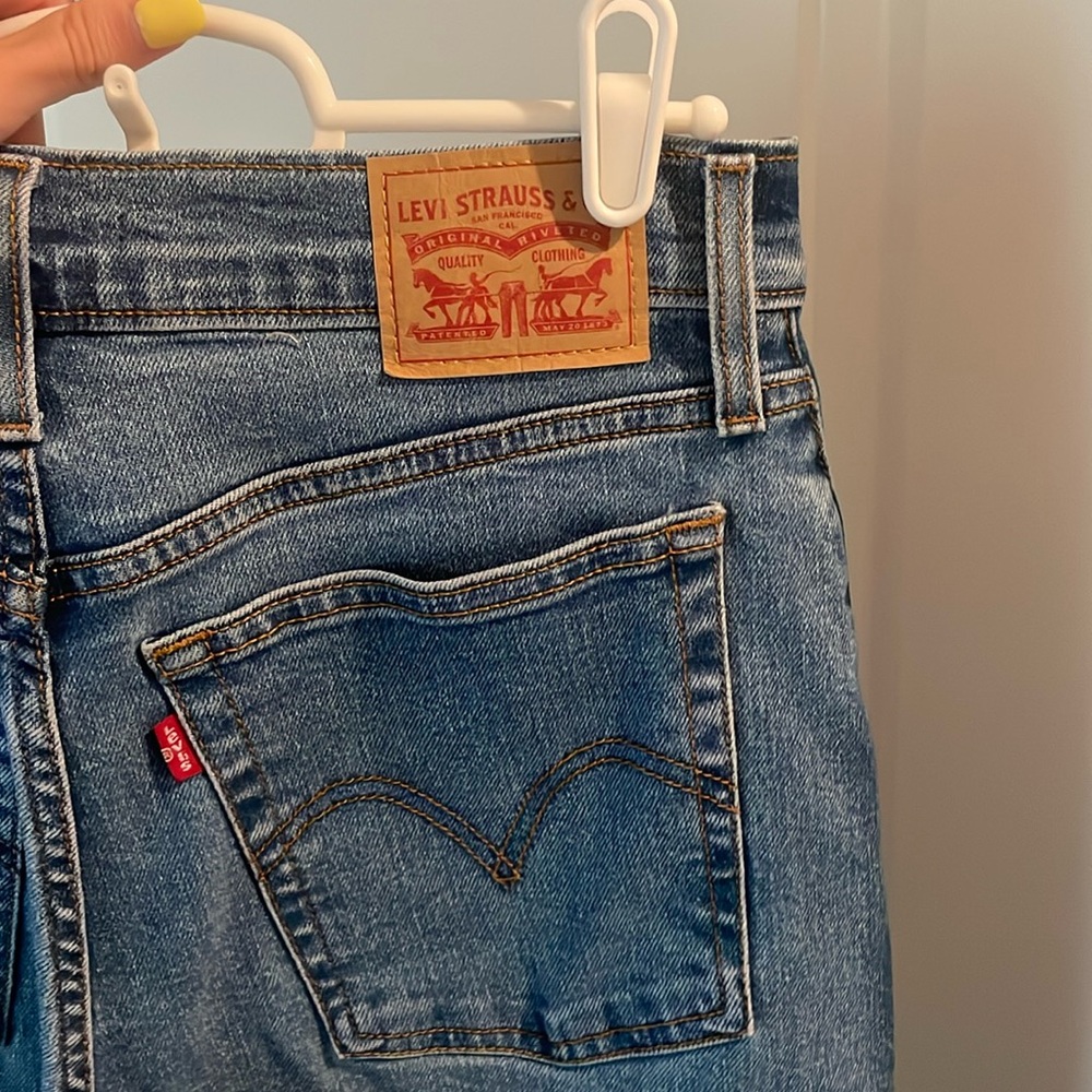 Levi’s Straight Leg High Waist Jeans